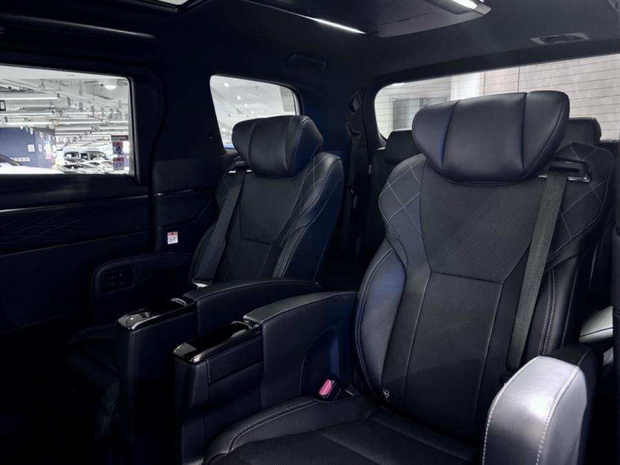 VELLFIRE Z PREMIER HEV - Image 15